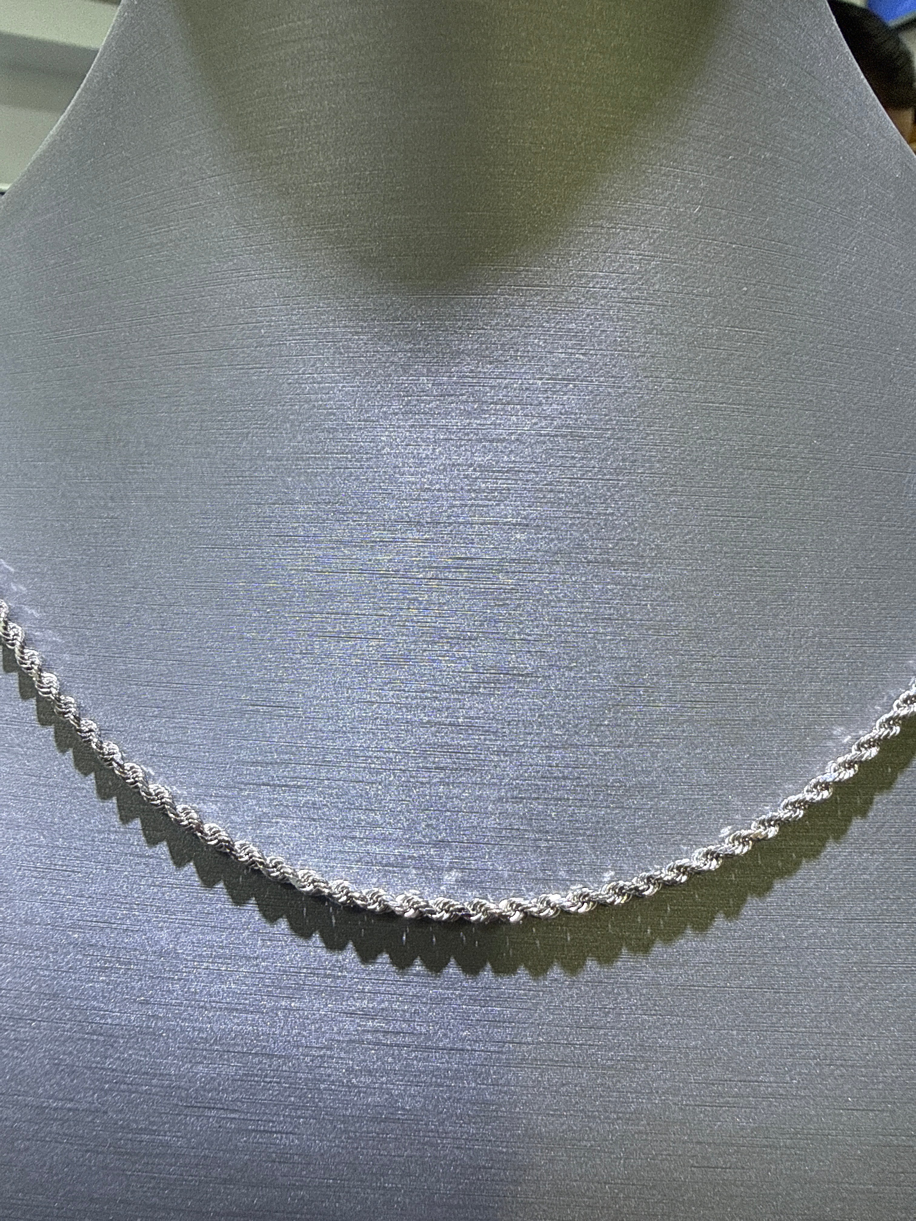 14K White Gold 22" Diamond Cut Solid Rope Chain. 10.5GR - 2.5MM