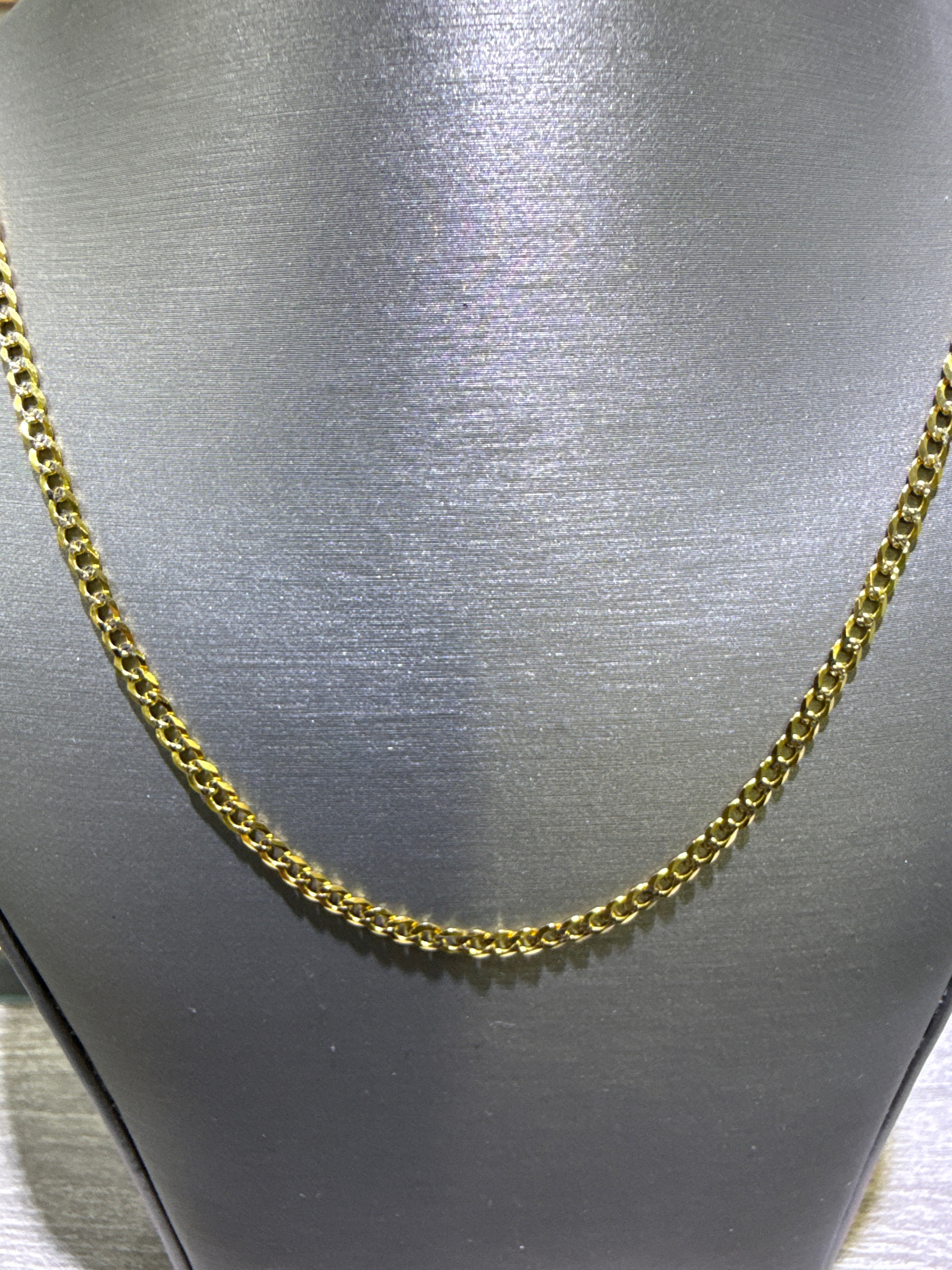 14K Yellow Gold 20" Solid Curb Link Chain. 5.4GR - 3.0MM