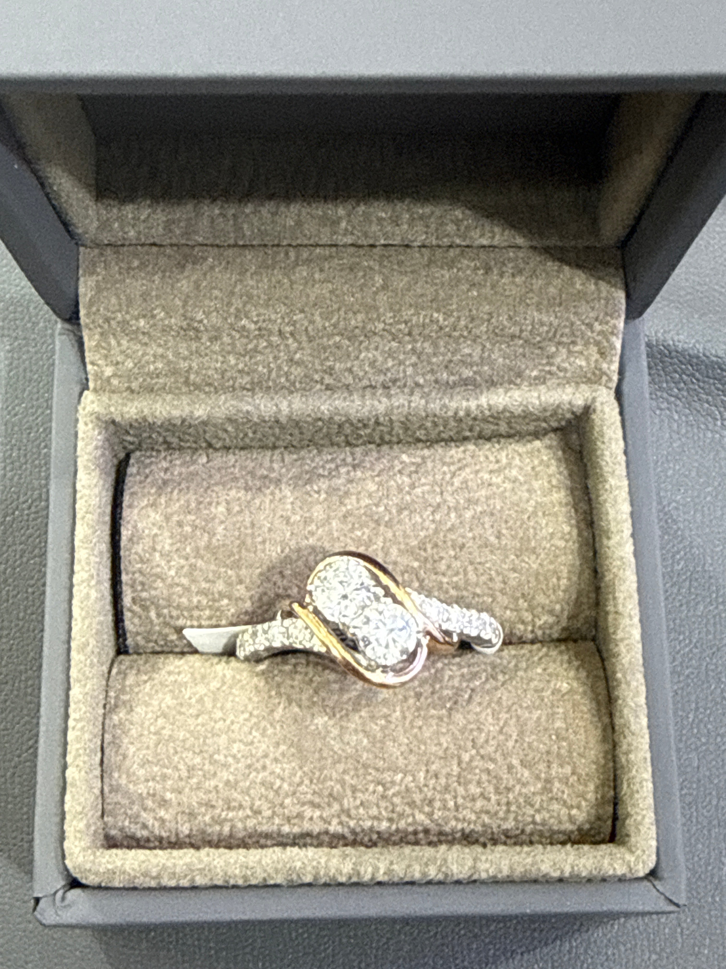 14K White & Rose Gold Ladies Diamonds Ring, Friendship Style. DTW=1.00CT - G-H/SI - 3.8GR - SZ 7