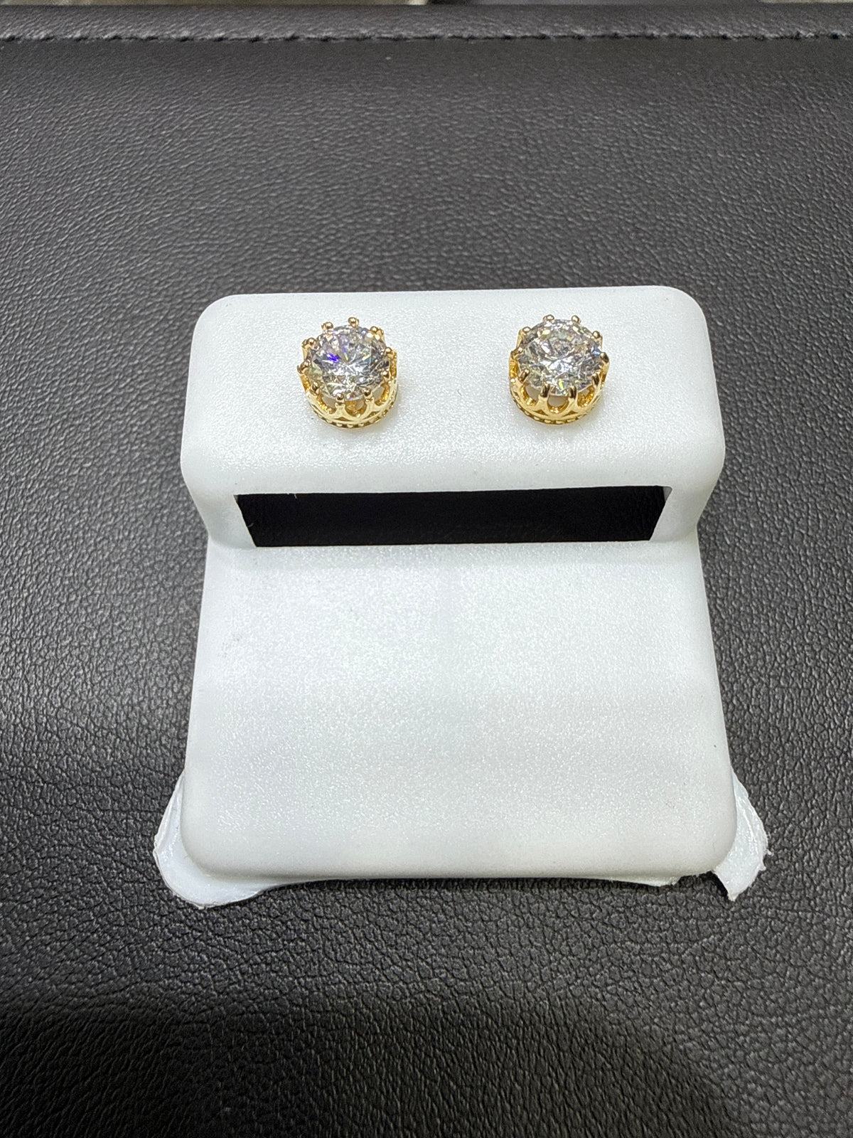 14KT Yellow Gold Round Stud CZ Earrings 10 Prongs Style Round