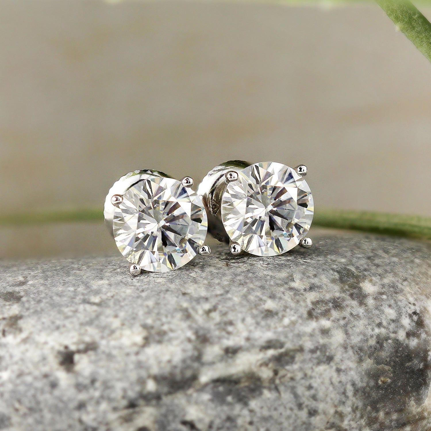 Lab Grown Diamond Stud Earrings Round. 4-Prong Martini Setting Basket.