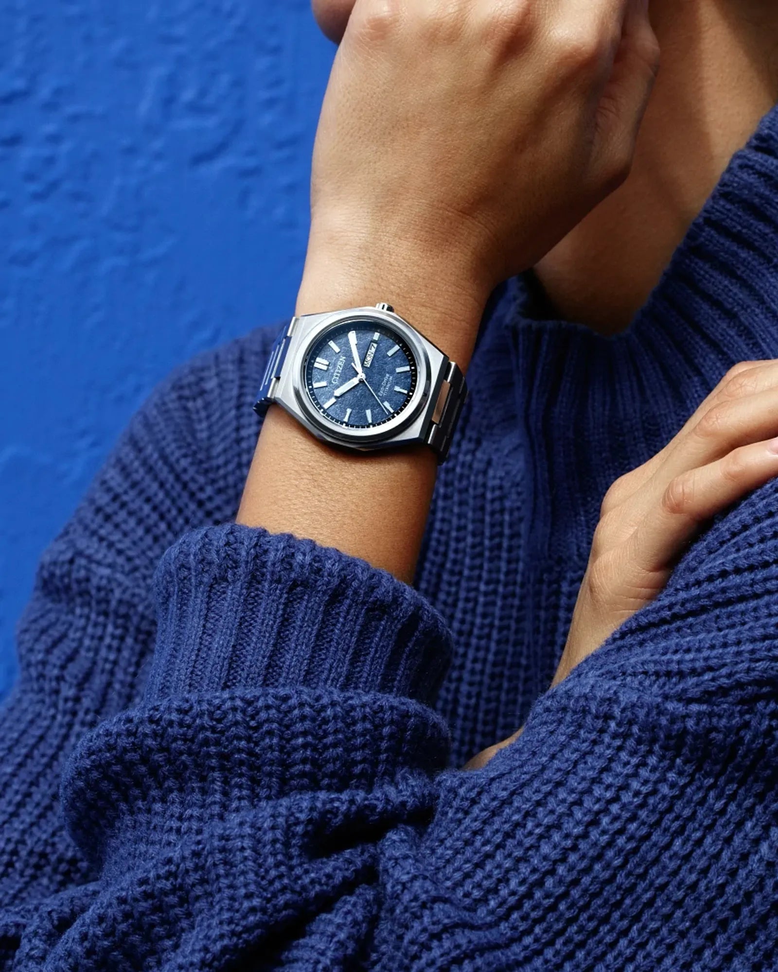 Zenshin Three-hand Blue Dial Super Titanium Bracelet AW0130-85L | CITIZEN